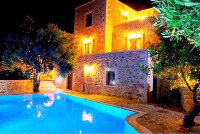 Litiniana Villas Тріопетра Екстер'єр фото